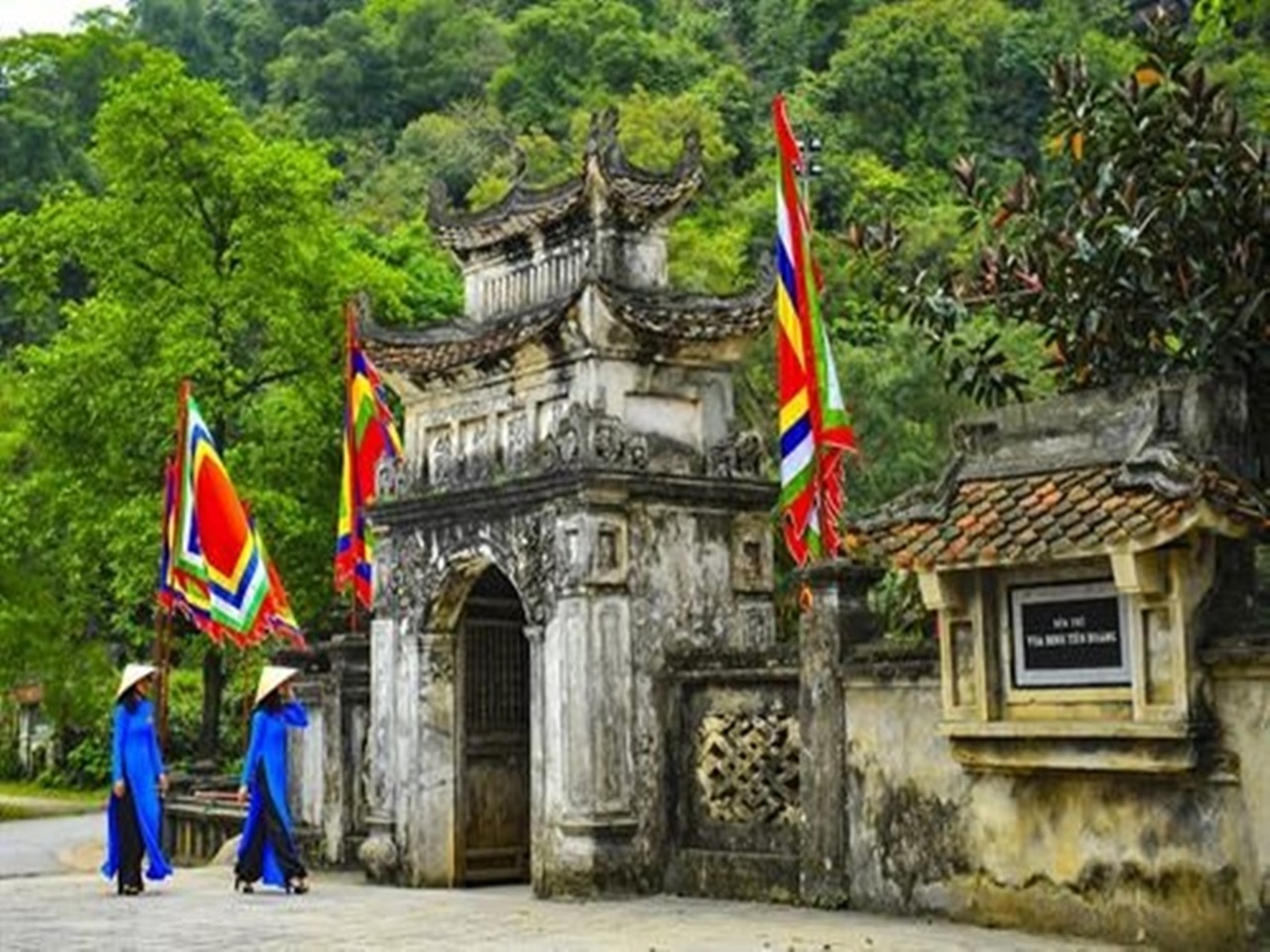 Ninh Binh Day Tour: Deluxe Hoa Lu Trang An Mua Cave Small Group – Limousine Bus