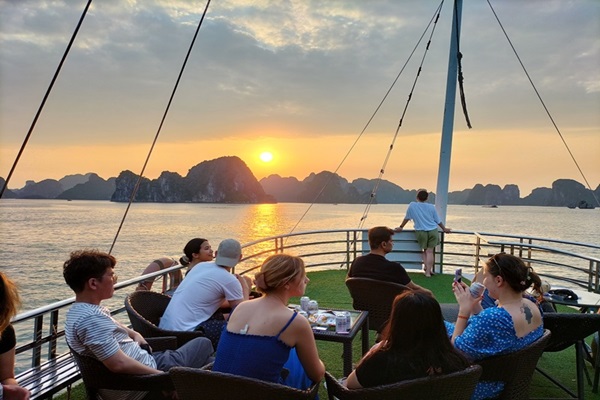 deluxe halong bay 1 day cruise