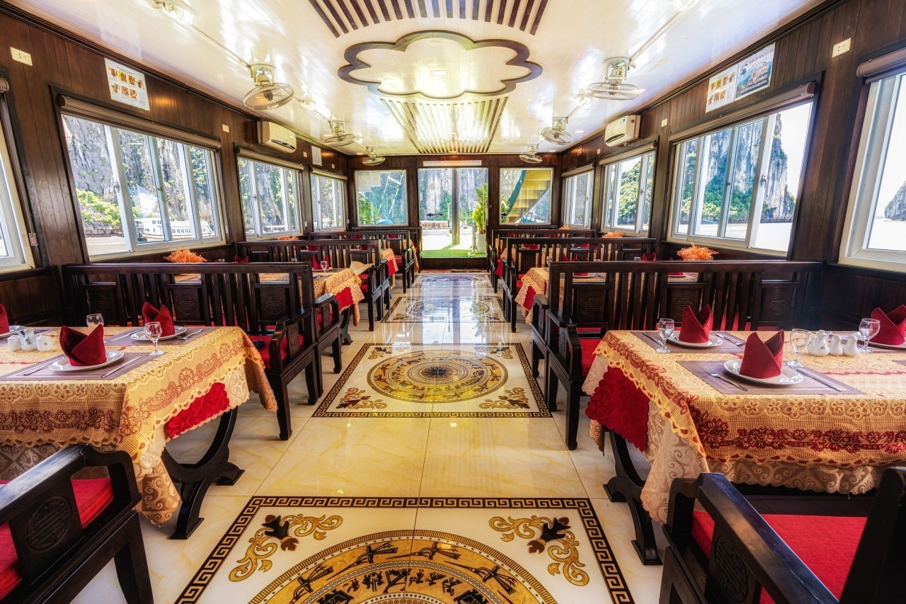 Deluxe Halong Bay Day Tour 6Hour Cruise with Buffet Lunch Limousine Bus Small Group