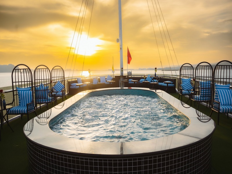 Amethyst Cruise – A Luxury Daily Cruise in Halong Bay – 7 Hours Cruising