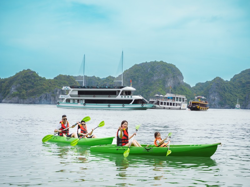 Amethyst Cruise – A Luxury Daily Cruise in Halong Bay – 7 Hours Cruising