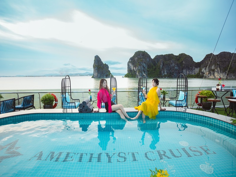 Amethyst Cruise – A Luxury Daily Cruise in Halong Bay – 7 Hours Cruising