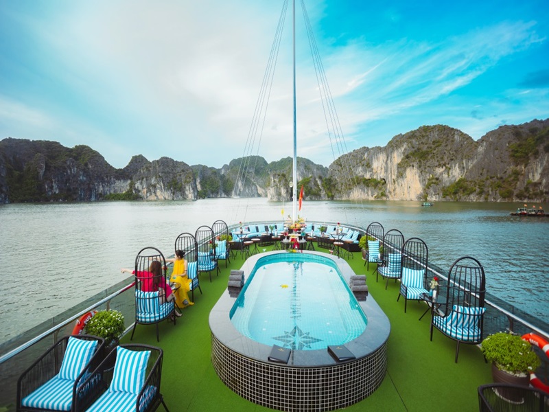 Amethyst Cruise – A Luxury Daily Cruise in Halong Bay – 7 Hours Cruising